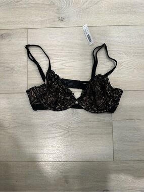 Soma Unlined Lace Plunge Bra Black 32C NWT
